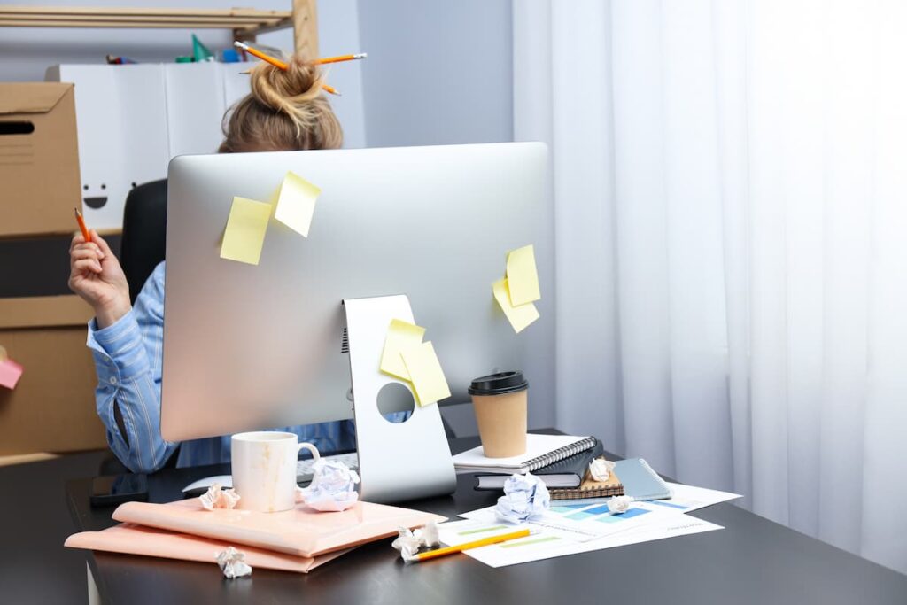 messy desk